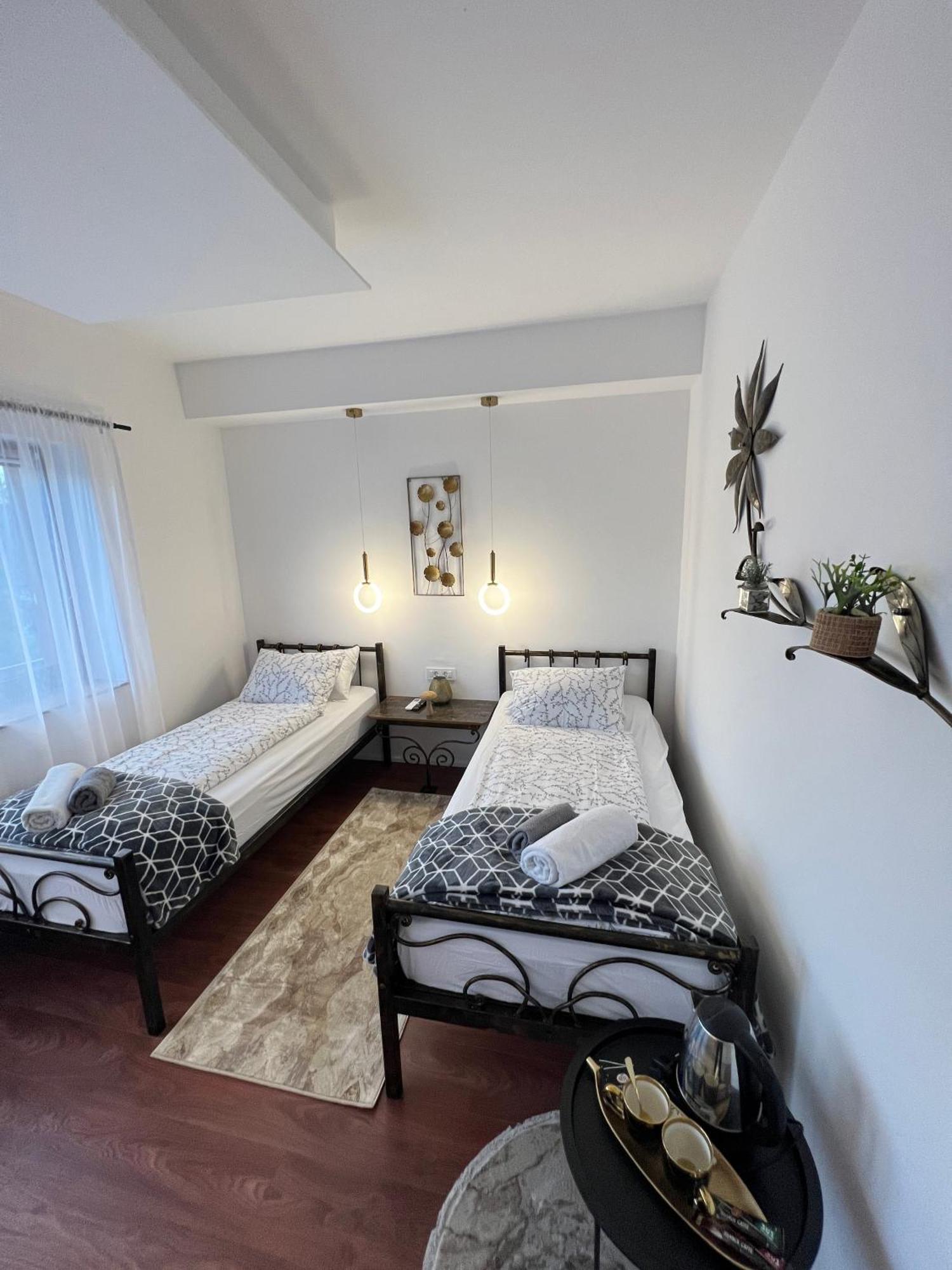 Prenociste-Sobe-Rooms-Aman Bihac Exterior photo