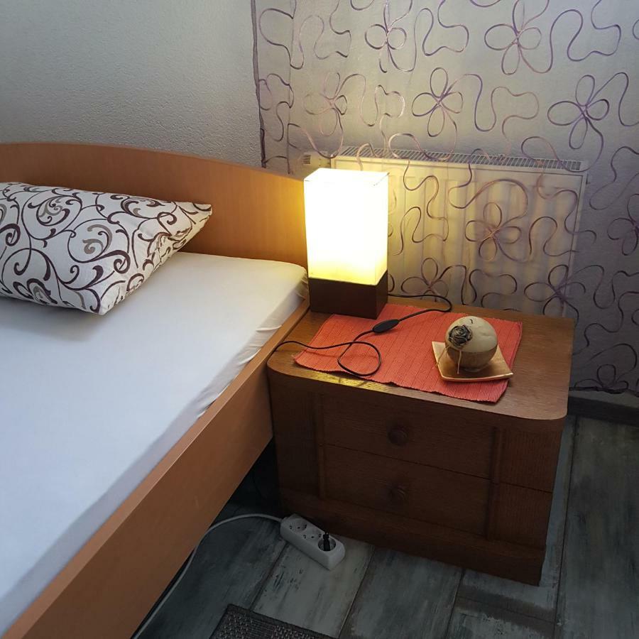 Prenociste-Sobe-Rooms-Aman Bihac Exterior photo